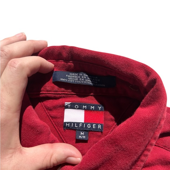 Tommy Hilfiger Men's Deep Red Casual Button-Down‎ Shirt Size M vintage y2k - Picture 2 of 8